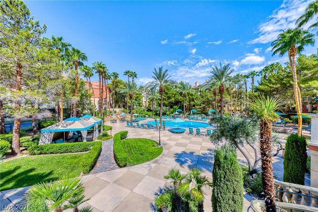 210 FLAMINGO Road 302, Las Vegas, NV 89169