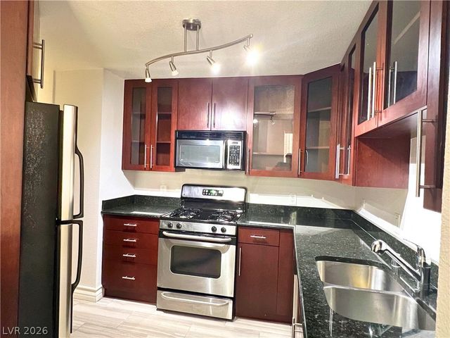 210 FLAMINGO Road 302, Las Vegas, NV 89169