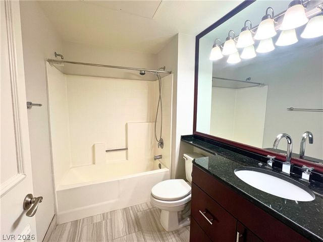 210 FLAMINGO Road 302, Las Vegas, NV 89169