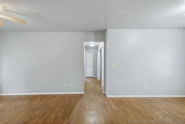 323 W Cypress Street, Coweta, OK 74429
