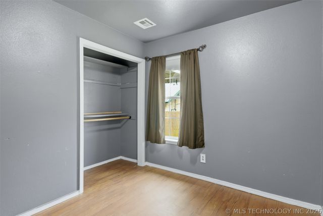 323 W Cypress Street, Coweta, OK 74429