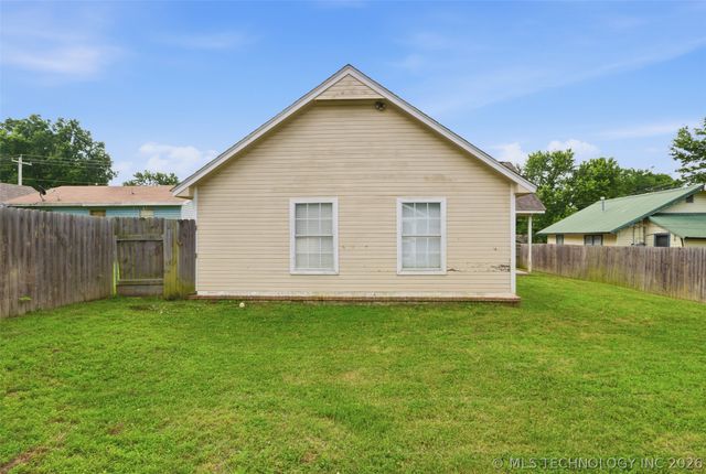 323 W Cypress Street, Coweta, OK 74429