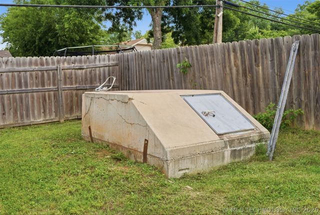 323 W Cypress Street, Coweta, OK 74429