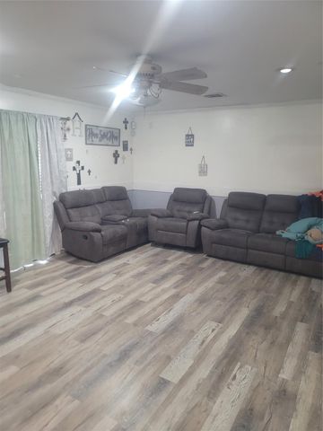 3302 Gladwyne Lane, La Porte, TX 77571