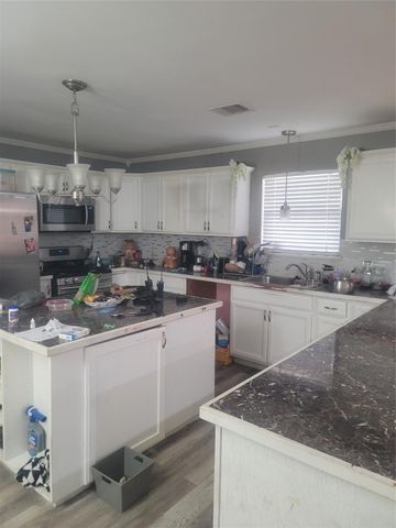 3302 Gladwyne Lane, La Porte, TX 77571