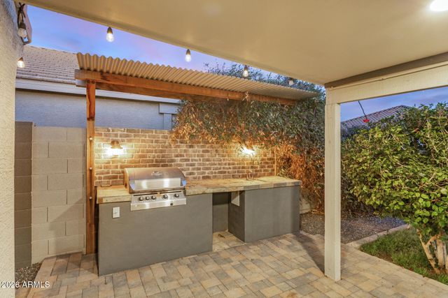 1247 E NANCY Avenue, San Tan Valley, AZ 85140