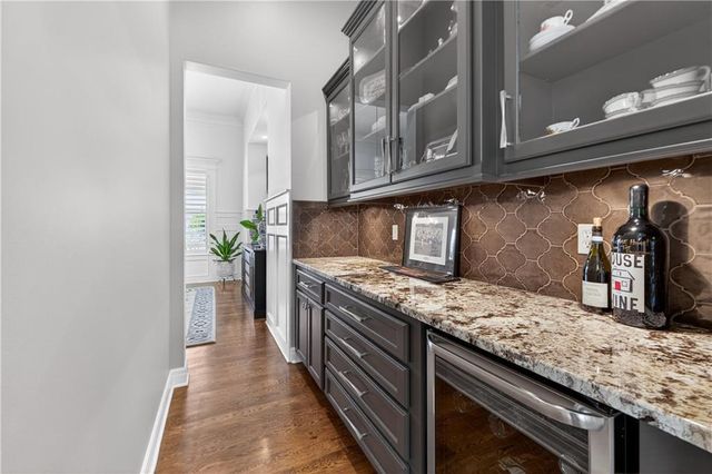 16421 BARTON Street, Overland Park, KS 66062