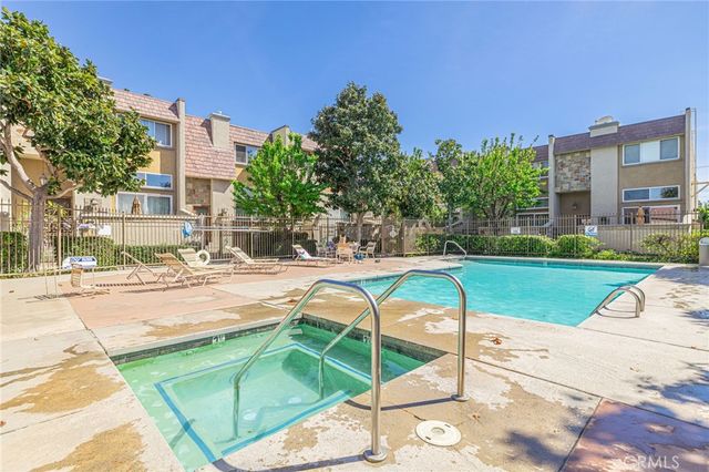 21901 Lassen Street 155, Chatsworth, CA 91311