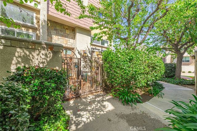 21901 Lassen Street 155, Chatsworth, CA 91311