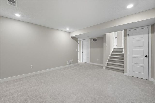 19713 W 195th Place, Spring Hill, KS 66083