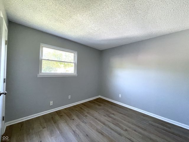 5237 Chisolm Trail, Indianapolis, IN 46237