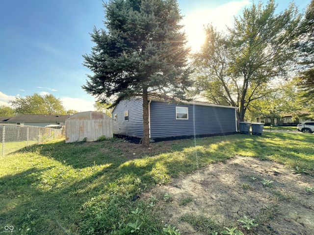 5237 Chisolm Trail, Indianapolis, IN 46237