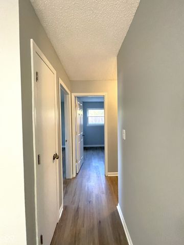 5237 Chisolm Trail, Indianapolis, IN 46237