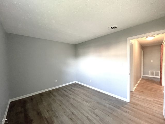 5237 Chisolm Trail, Indianapolis, IN 46237