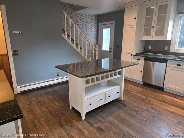 1125 S Long Lake Boulevard, Lake Orion, MI 48362