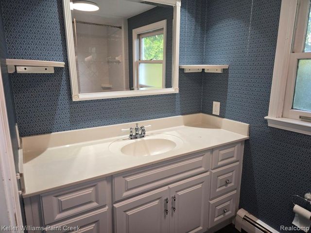 1125 S Long Lake Boulevard, Lake Orion, MI 48362