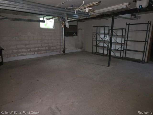 1125 S Long Lake Boulevard, Lake Orion, MI 48362