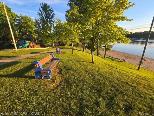 1125 S Long Lake Boulevard, Lake Orion, MI 48362