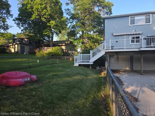 1125 S Long Lake Boulevard, Lake Orion, MI 48362