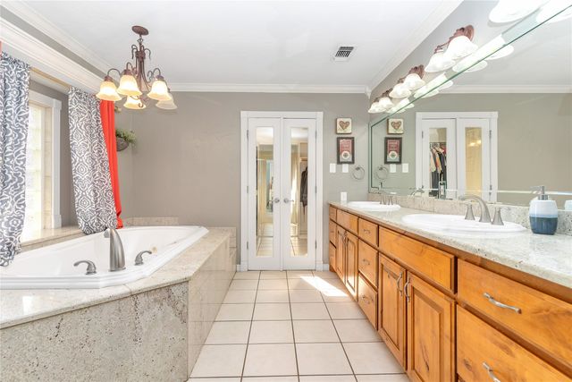 1503 W Westhill Drive, Cleburne, TX 76033