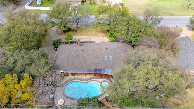 1503 W Westhill Drive, Cleburne, TX 76033