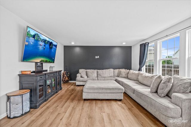 3408 Silver Falls Court, Joliet, IL 60431