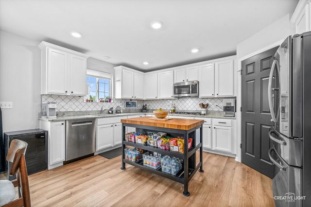 3408 Silver Falls Court, Joliet, IL 60431