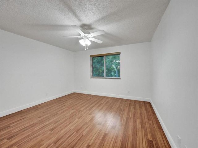 9845 RIVERSIDE Drive 8-28, Coral Springs, FL 33071
