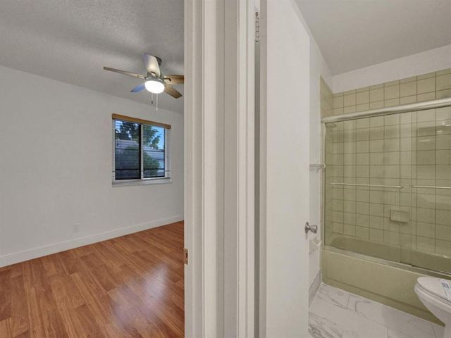 9845 RIVERSIDE Drive 8-28, Coral Springs, FL 33071