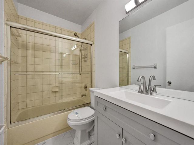 9845 RIVERSIDE Drive 8-28, Coral Springs, FL 33071