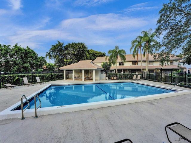 9845 RIVERSIDE Drive 8-28, Coral Springs, FL 33071