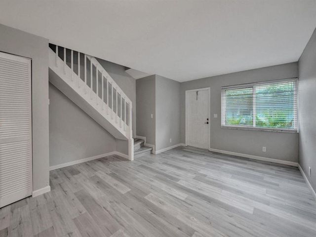 9845 RIVERSIDE Drive 8-28, Coral Springs, FL 33071