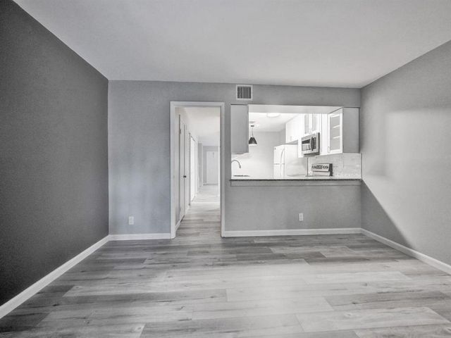 9845 RIVERSIDE Drive 8-28, Coral Springs, FL 33071