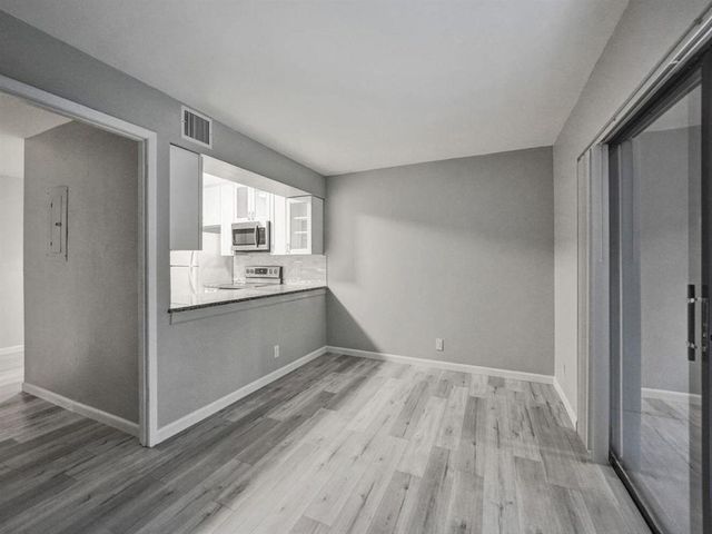 9845 RIVERSIDE Drive 8-28, Coral Springs, FL 33071