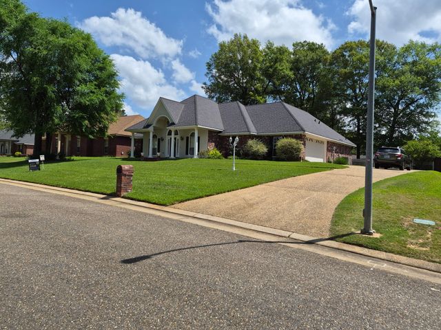 9834 E Chase Circle, Shreveport, LA 71118