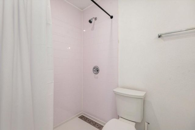 9616 Long Point Road 63, Houston, TX 77055