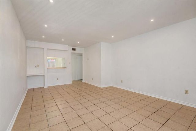 9616 Long Point Road 63, Houston, TX 77055