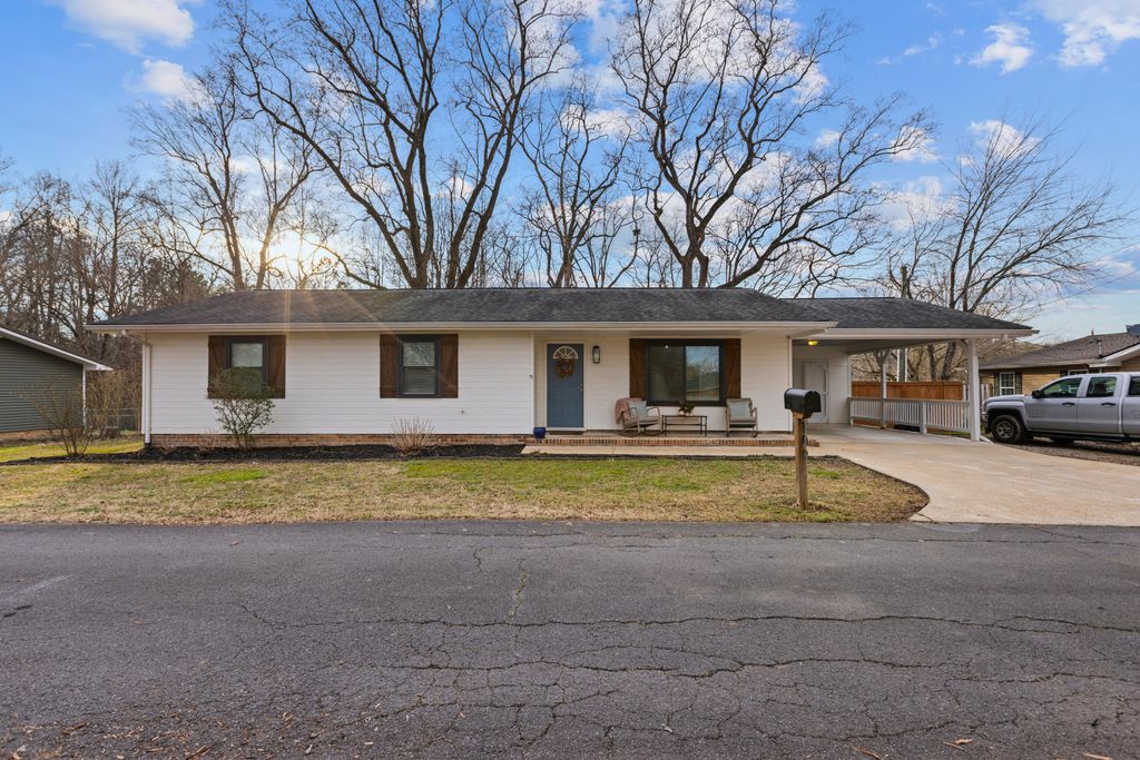 409 Elder Avenue, Chickamauga, GA 30707