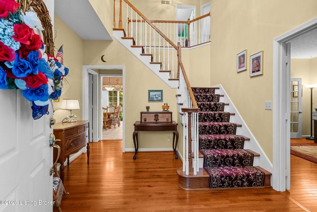 13908 Laclara Way, Louisville, KY 40299