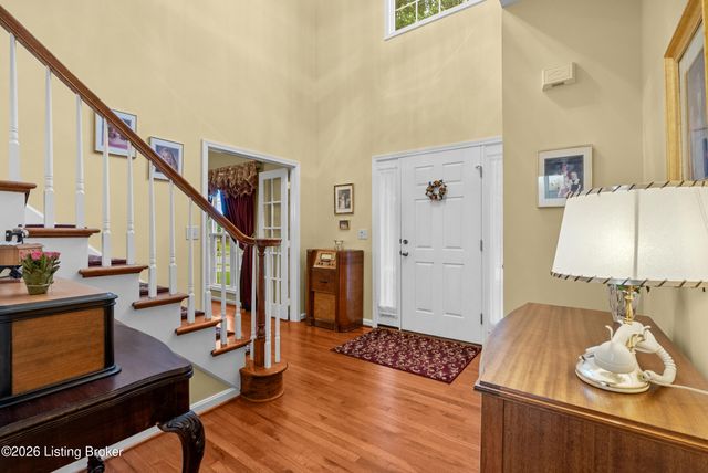 13908 Laclara Way, Louisville, KY 40299