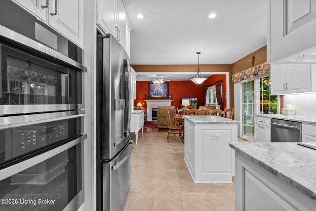 13908 Laclara Way, Louisville, KY 40299