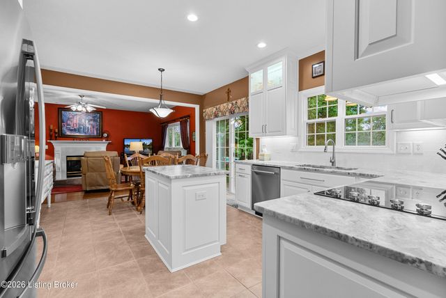 13908 Laclara Way, Louisville, KY 40299