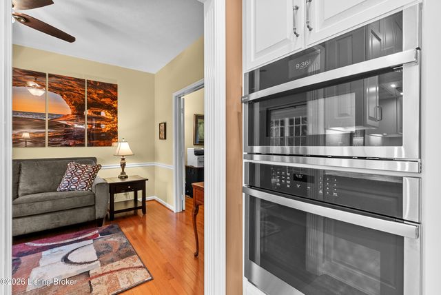 13908 Laclara Way, Louisville, KY 40299