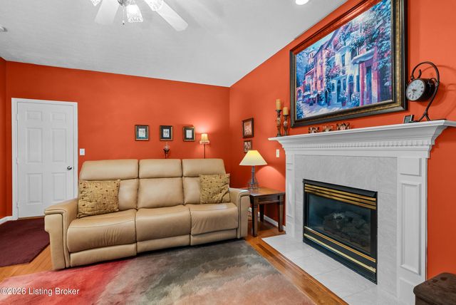 13908 Laclara Way, Louisville, KY 40299