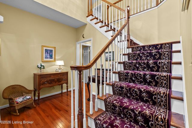 13908 Laclara Way, Louisville, KY 40299