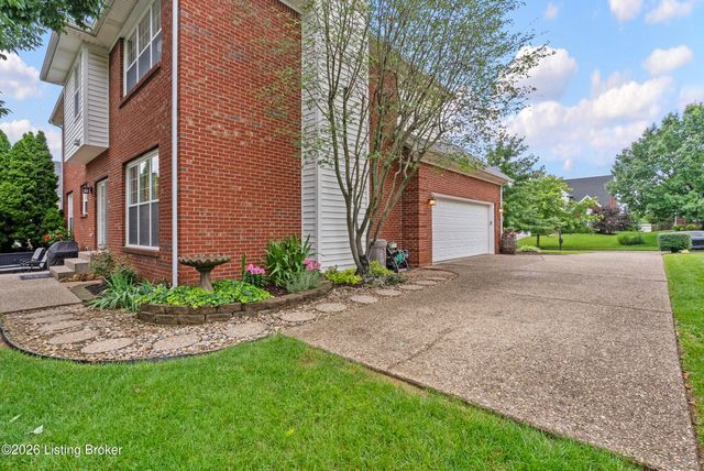 13908 Laclara Way, Louisville, KY 40299