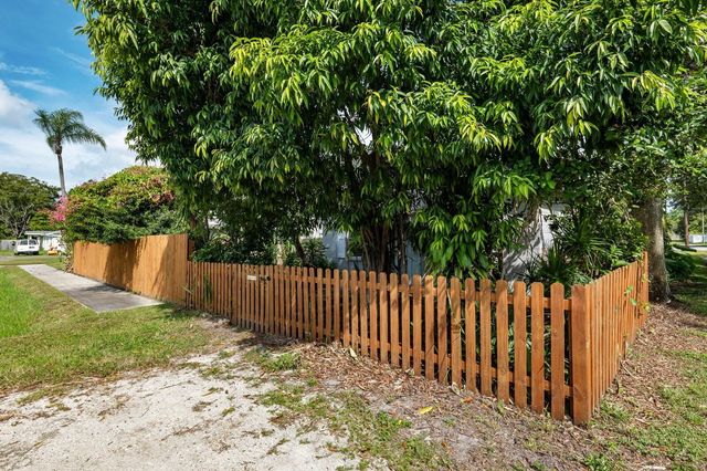 5101 37TH STREET N, St Petersburg, FL 33714