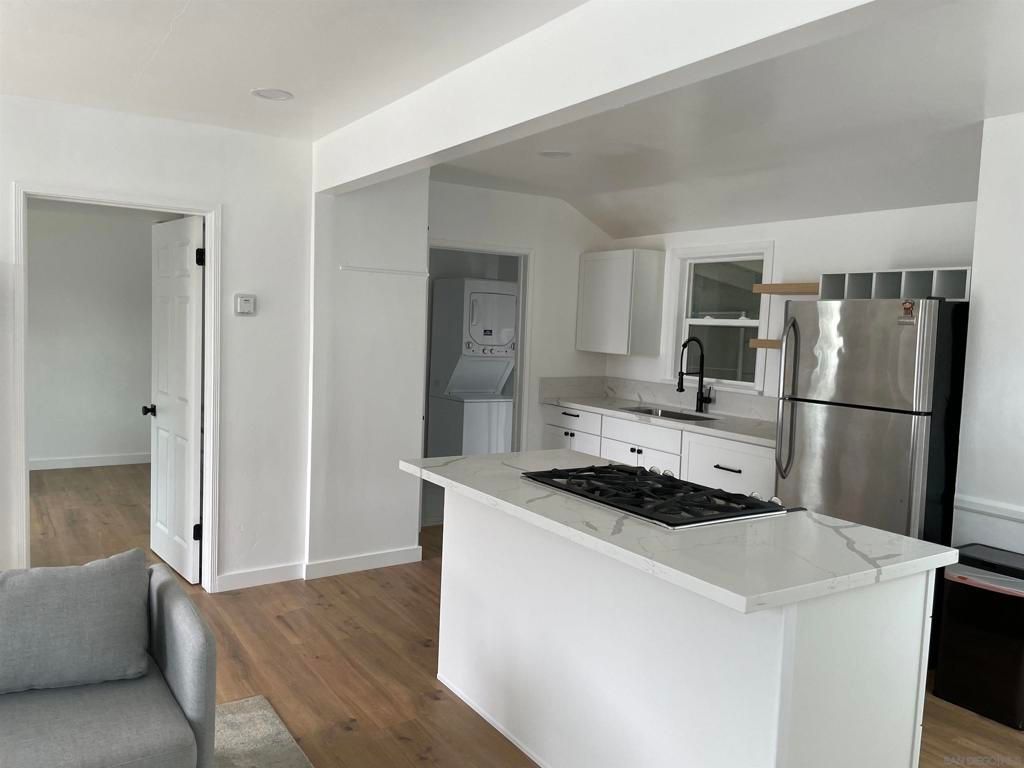 218 220 E Connecticut Ave, Vista, CA 92084 — photo 4