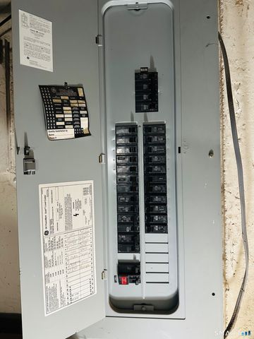 270 Pearl Street, Enfield, CT 06082