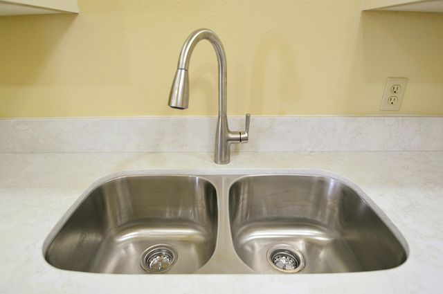 950 E Thurman Avenue, Porterville, CA 93257